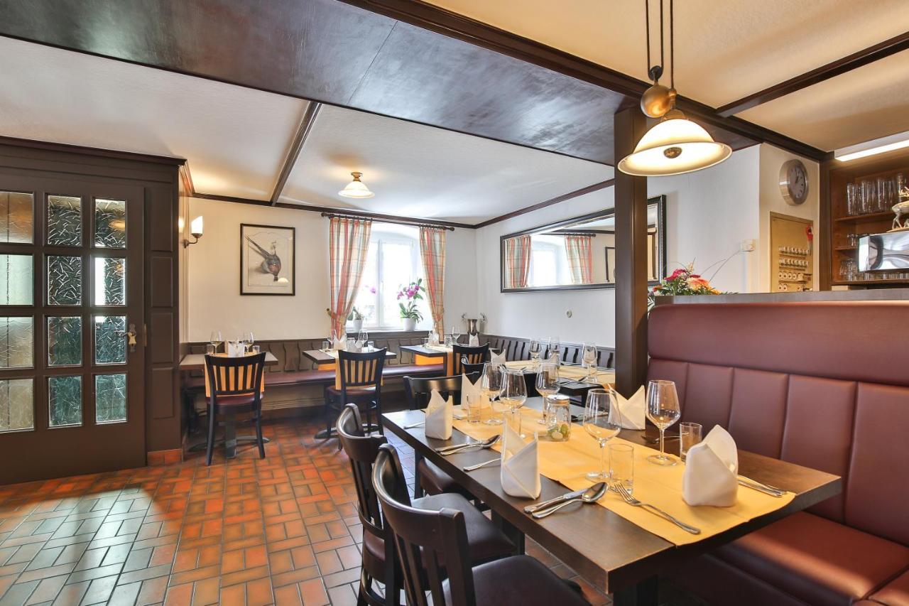 Landgasthof Zur Sonne 아우겐 외부 사진